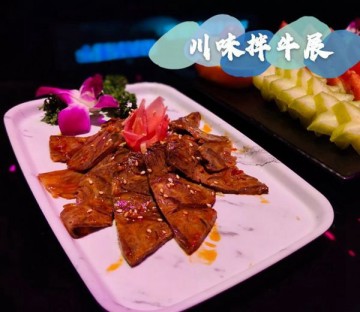 杭州钱塘区酒吧招聘前台迎宾,(女生在夜场上班好不好找工作？)